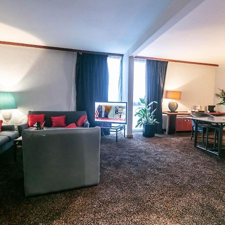 Douala Rabingha Hotel Екстер'єр фото