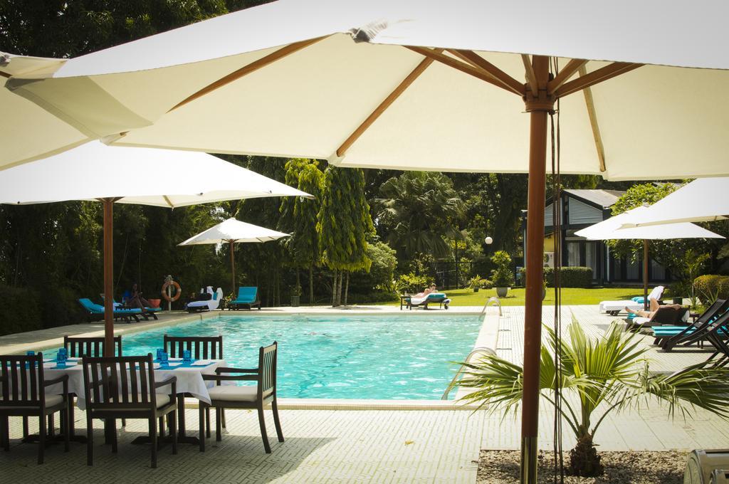 Douala Rabingha Hotel Екстер'єр фото