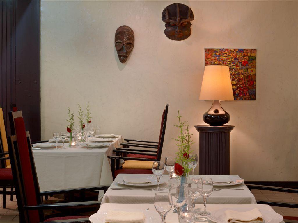 Douala Rabingha Hotel Екстер'єр фото